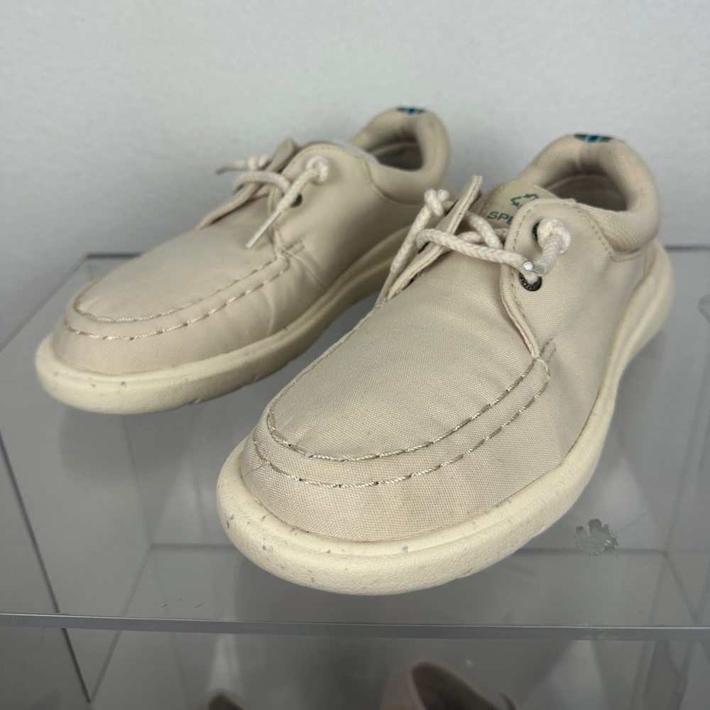 Sperry Captain’s Seacycled Women’s Ivory Sneaker Size 5M